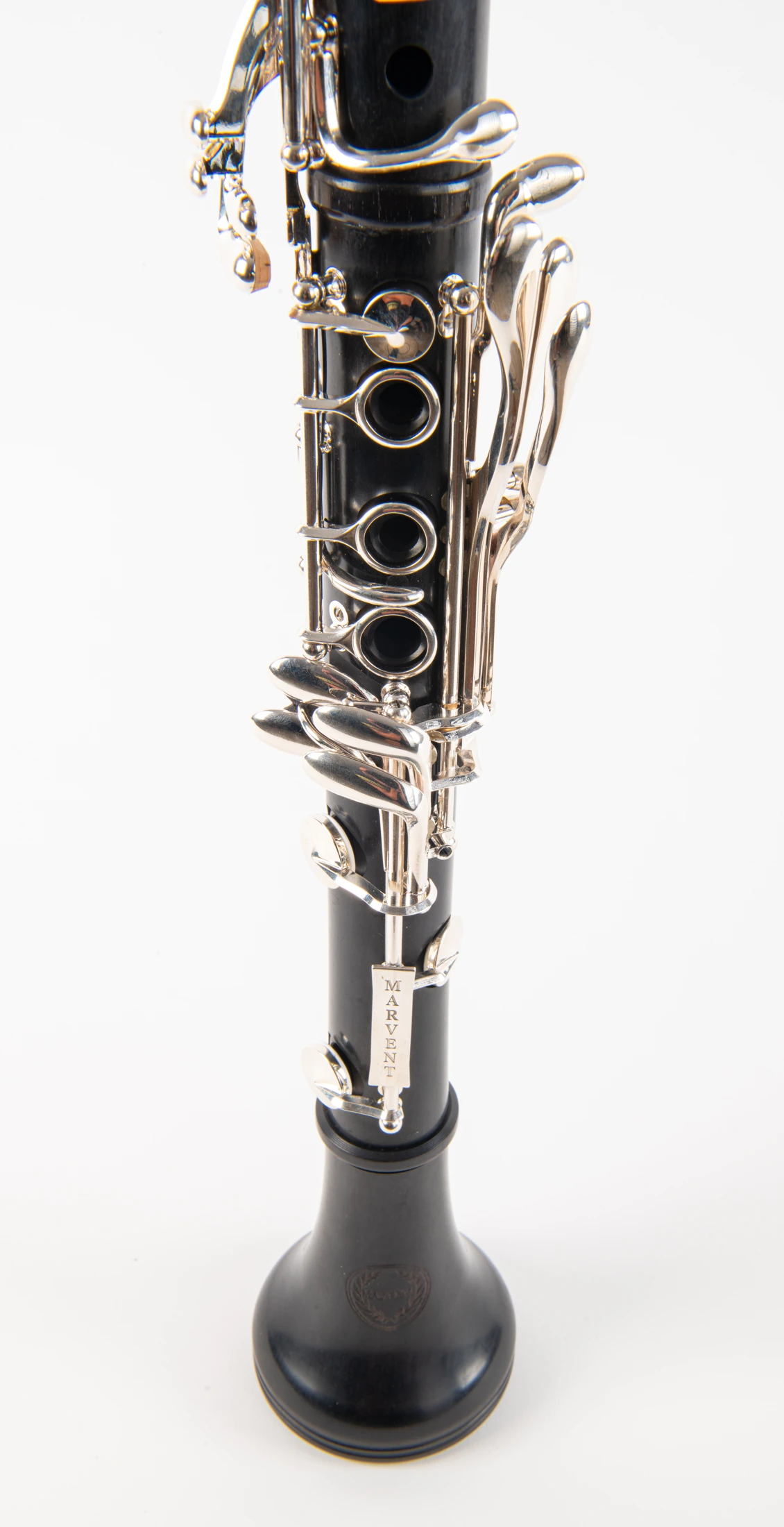 Detalle de las llaves y articulaciones de un clarinete MARVENT